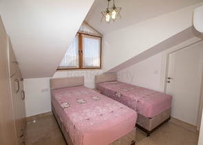 عقارات فتحية -فيلا مستقلة مع مسبح حاص 