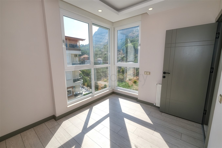 شقق 1 + 1 و 3 + 1 في مجمع جديد في منطقة هورما