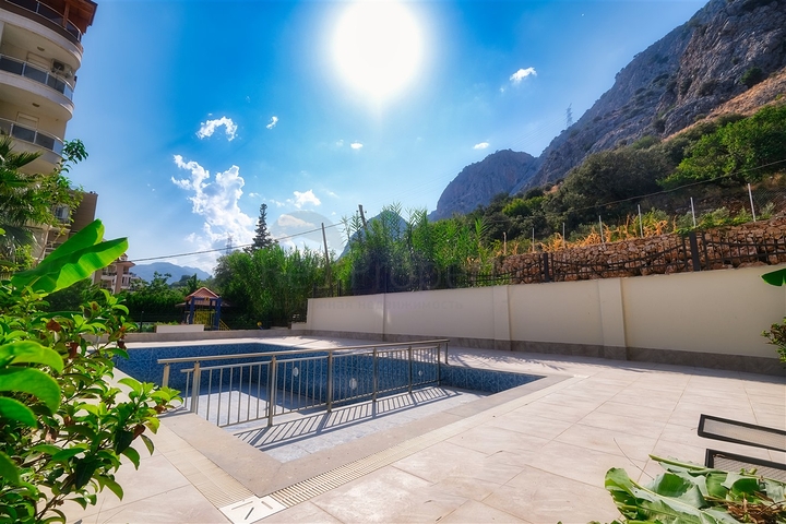 شقق 1 + 1 و 3 + 1 في مجمع جديد في منطقة هورما