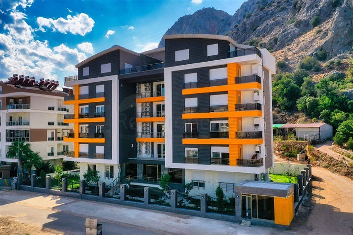 شقق 1 + 1 و 3 + 1 في مجمع جديد في منطقة هورما