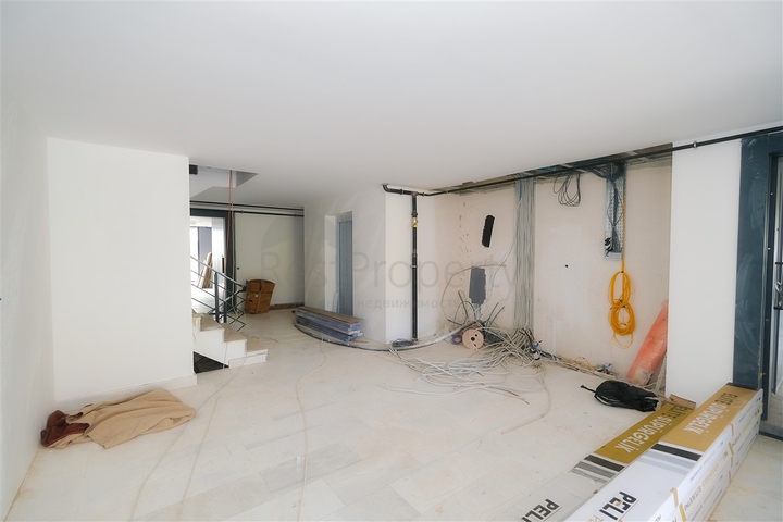 شقق واسعة 2 + 1 ، 3 + 1 ، 4 + 1 في مشروع استثماري في ساريسو أنطاليا