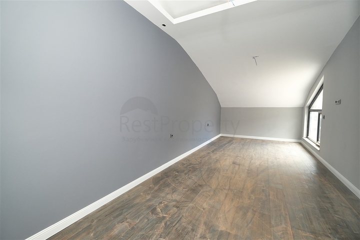 شقق واسعة 2 + 1 ، 3 + 1 ، 4 + 1 في مشروع استثماري في ساريسو أنطاليا