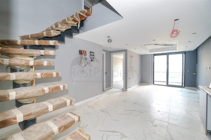 شقق واسعة 2 + 1 ، 3 + 1 ، 4 + 1 في مشروع استثماري في ساريسو أنطاليا