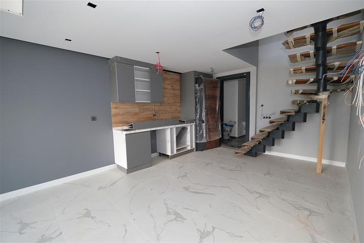 شقق واسعة 2 + 1 ، 3 + 1 ، 4 + 1 في مشروع استثماري في ساريسو أنطاليا