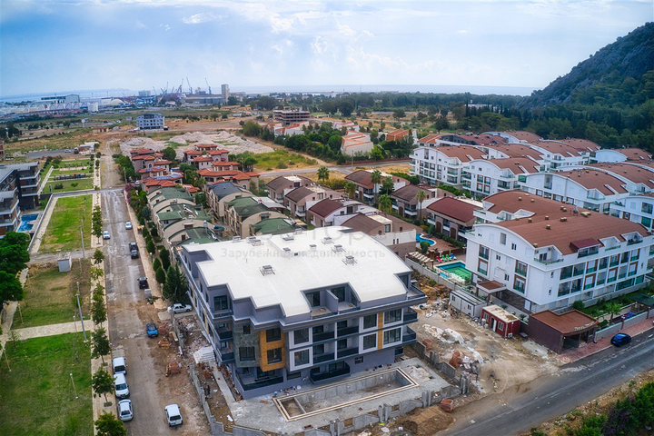 شقق واسعة 2 + 1 ، 3 + 1 ، 4 + 1 في مشروع استثماري في ساريسو أنطاليا