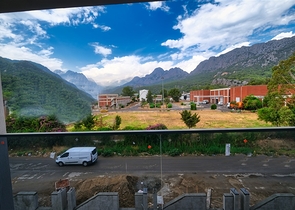 شقق واسعة 2 + 1 ، 3 + 1 ، 4 + 1 في مشروع استثماري في ساريسو أنطاليا