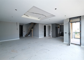 شقق واسعة 2 + 1 ، 3 + 1 ، 4 + 1 في مشروع استثماري في ساريسو أنطاليا