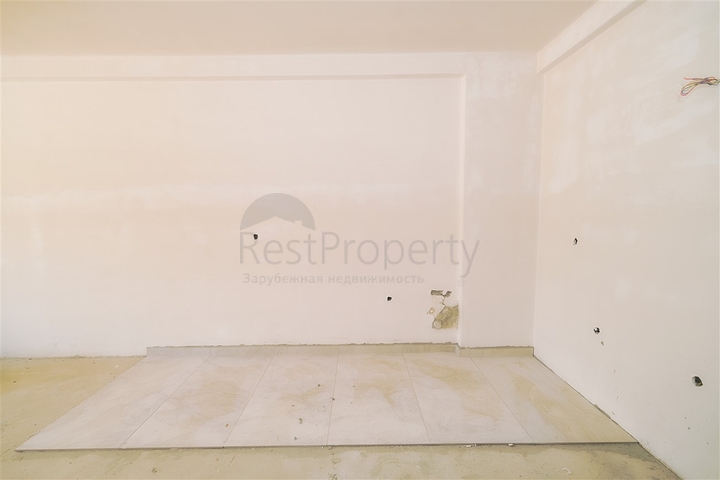 مشروع استثماري في كونيالتي ، ساريسو ، على مسافة قريبة من البحر