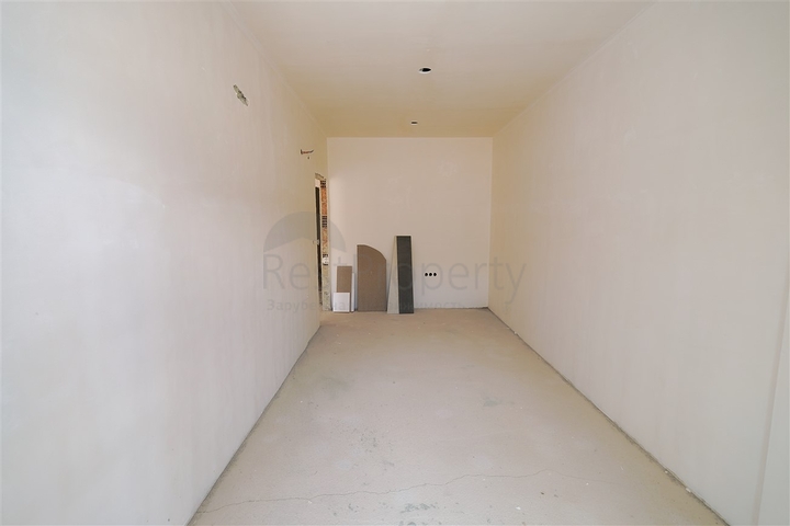 مشروع استثماري في كونيالتي ، ساريسو ، على مسافة قريبة من البحر