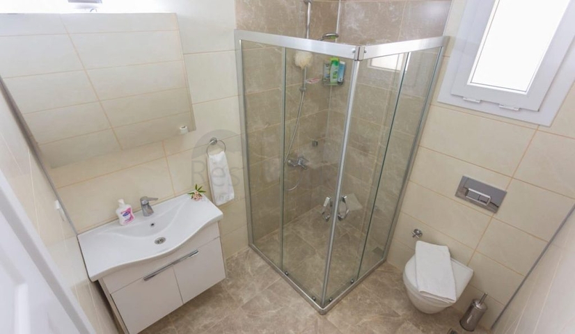 فلل 5 + 1 في منطقة فتحية 