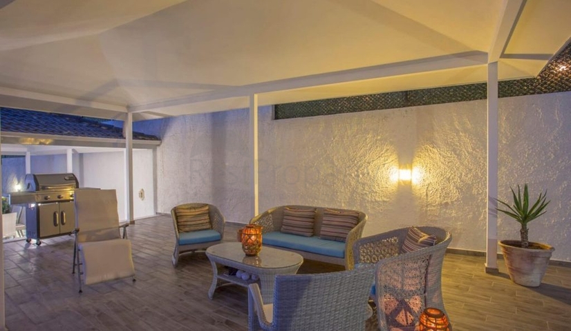 فلل 5 + 1 في منطقة فتحية 