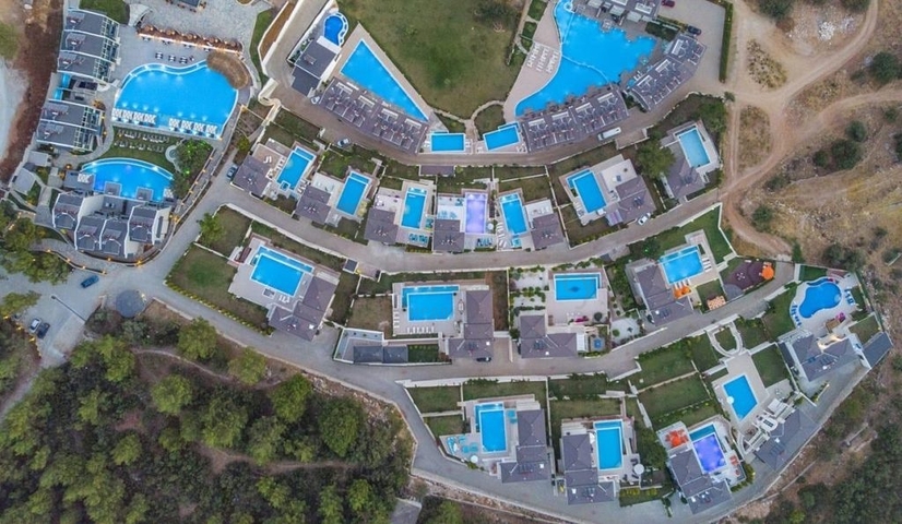 فلل 5 + 1 في منطقة فتحية 