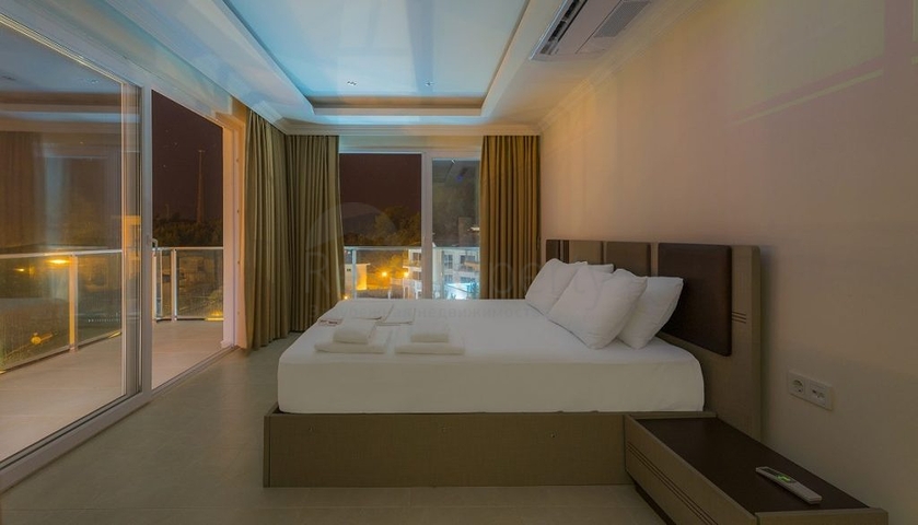 فلل 5 + 1 في منطقة فتحية 