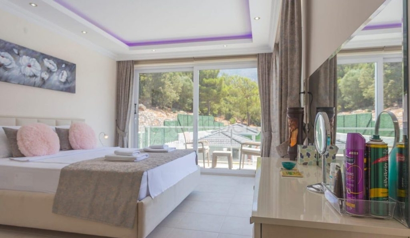 فلل 5 + 1 في منطقة فتحية 