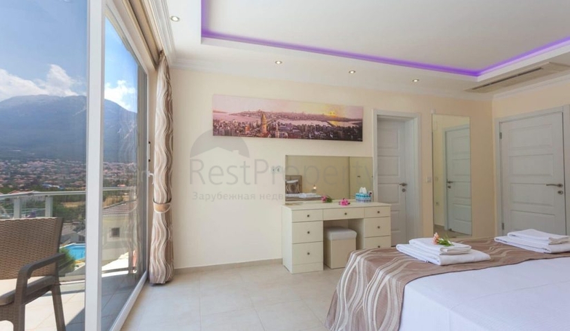 فلل 5 + 1 في منطقة فتحية 