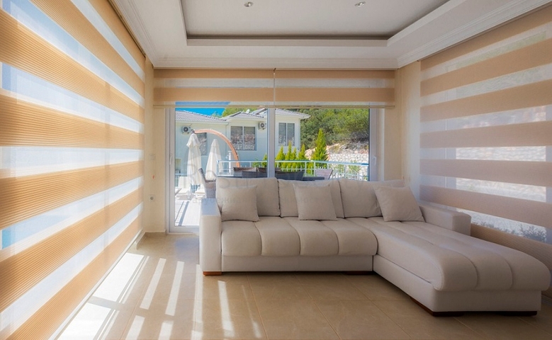 فلل 5 + 1 في منطقة فتحية 