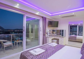 فلل 5 + 1 في منطقة فتحية 