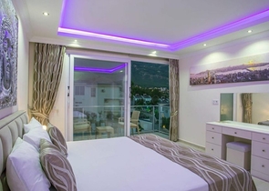 فلل 5 + 1 في منطقة فتحية 