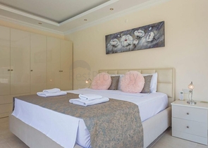 فلل 5 + 1 في منطقة فتحية 