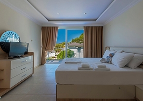 فلل 5 + 1 في منطقة فتحية 