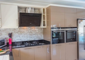 فلل 5 + 1 في منطقة فتحية 