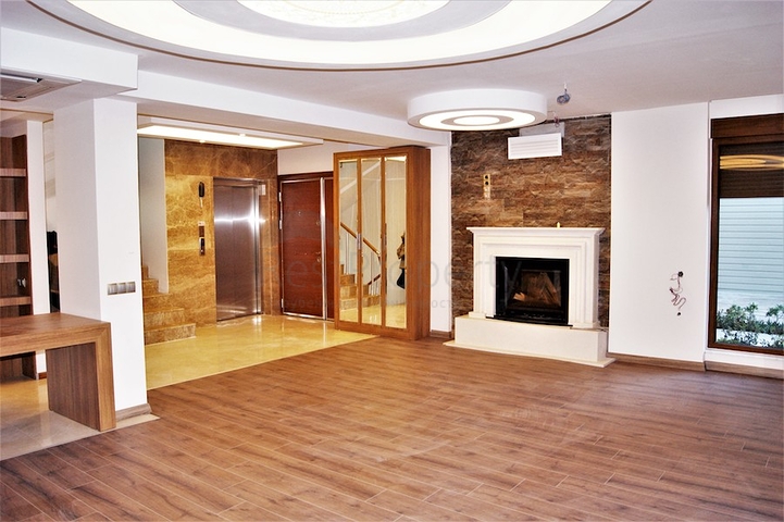 فلل 3 + 2 و 4 + 2 في مجمع في اونجالي انطاليا