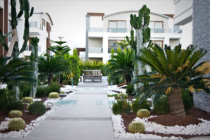 فلل 3 + 2 و 4 + 2 في مجمع في اونجالي انطاليا