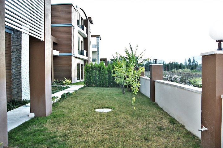 فلل 3 + 2 و 4 + 2 في مجمع في اونجالي انطاليا