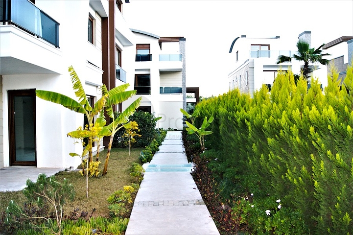 فلل 3 + 2 و 4 + 2 في مجمع في اونجالي انطاليا