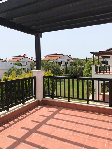 فيلا 3 + 1 مع أثاث في مجمع فندقي في بيليك أنطاليا