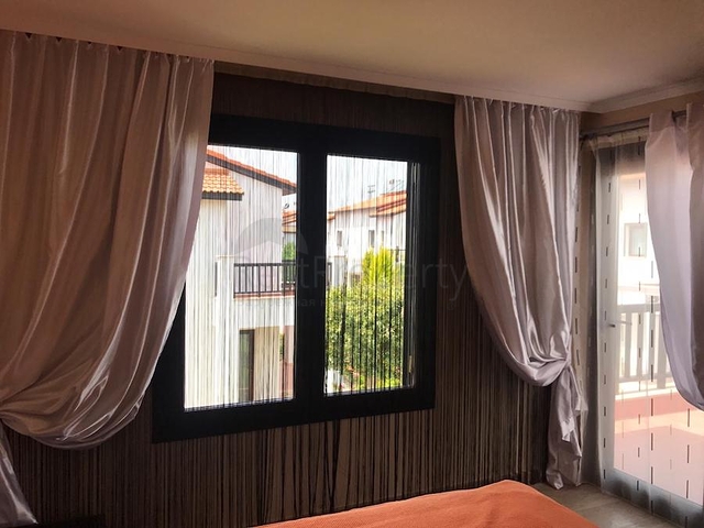 فيلا 3 + 1 مع أثاث في مجمع فندقي في بيليك أنطاليا