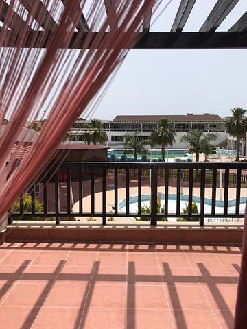 فيلا 3 + 1 مع أثاث في مجمع فندقي في بيليك أنطاليا