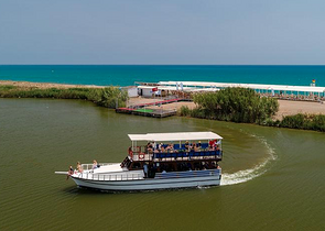 فيلا 3 + 1 مع أثاث في مجمع فندقي في بيليك أنطاليا