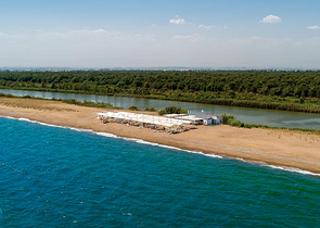 فيلا 3 + 1 مع أثاث في مجمع فندقي في بيليك أنطاليا