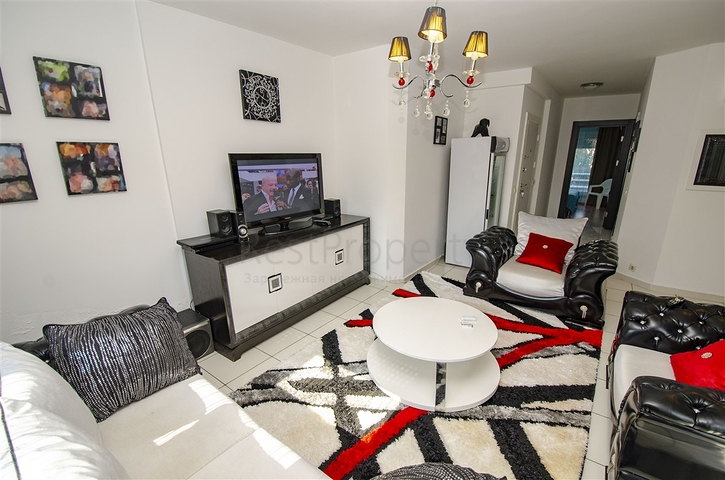 3 + 1 شقة مع الاثاث في مجمع في هورم كونيالتي أنطاليا