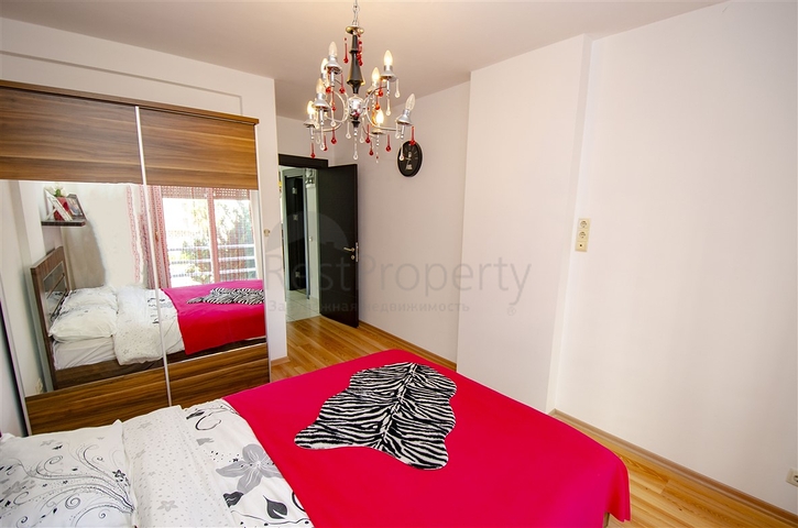 3 + 1 شقة مع الاثاث في مجمع في هورم كونيالتي أنطاليا