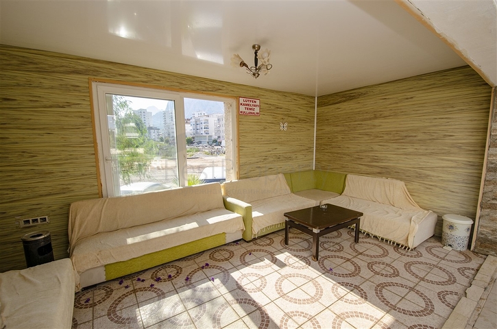 3 + 1 شقة مع الاثاث في مجمع في هورم كونيالتي أنطاليا