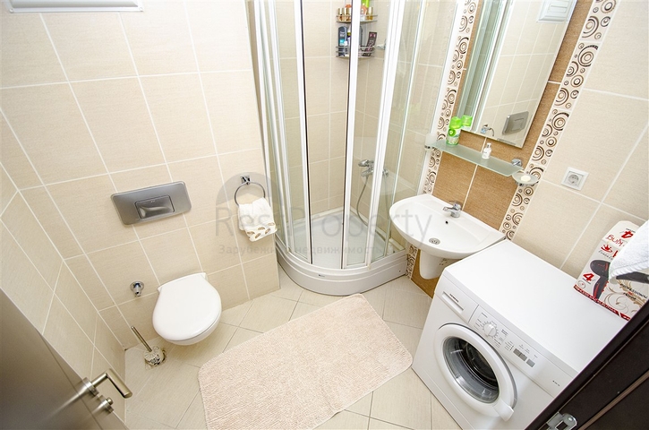 3 + 1 شقة مع الاثاث في مجمع في هورم كونيالتي أنطاليا