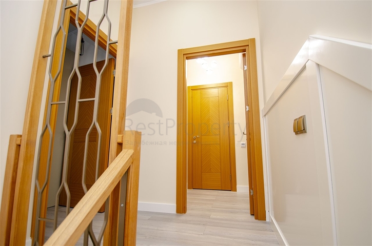 بنتهاوس 3 + 1 مفروشة 3 دقائق سيرا على الأقدام إلى البحر في أنطاليا