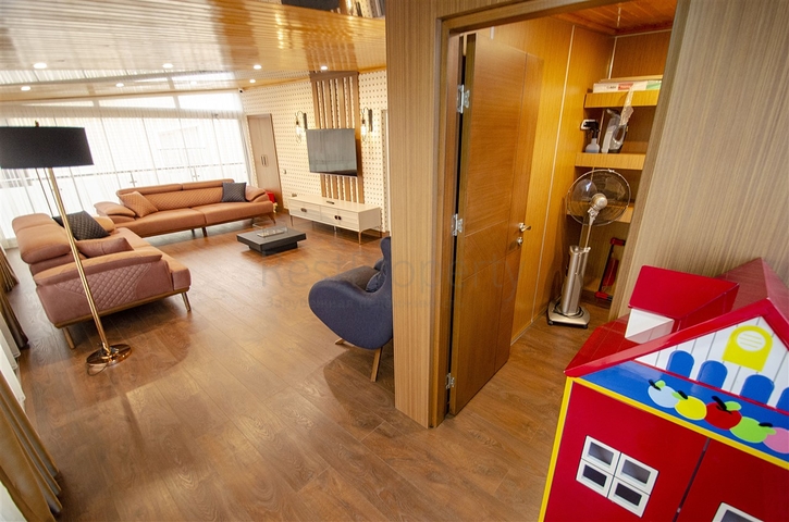 بنتهاوس 3 + 1 مفروشة 3 دقائق سيرا على الأقدام إلى البحر في أنطاليا