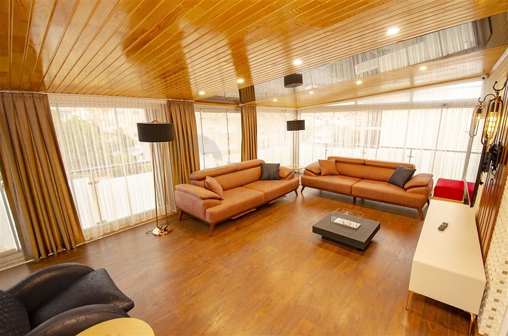 بنتهاوس 3 + 1 مفروشة 3 دقائق سيرا على الأقدام إلى البحر في أنطاليا