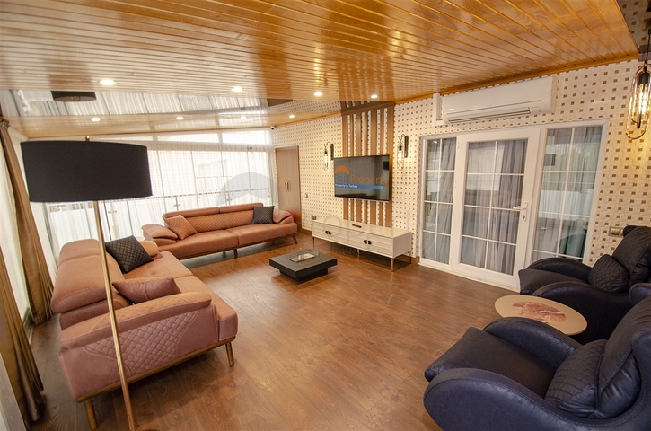 بنتهاوس 3 + 1 مفروشة 3 دقائق سيرا على الأقدام إلى البحر في أنطاليا