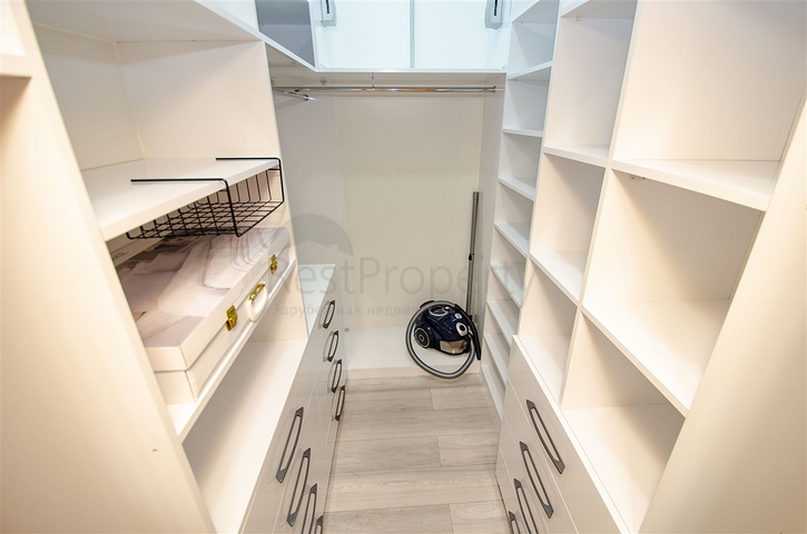 بنتهاوس 3 + 1 مفروشة 3 دقائق سيرا على الأقدام إلى البحر في أنطاليا