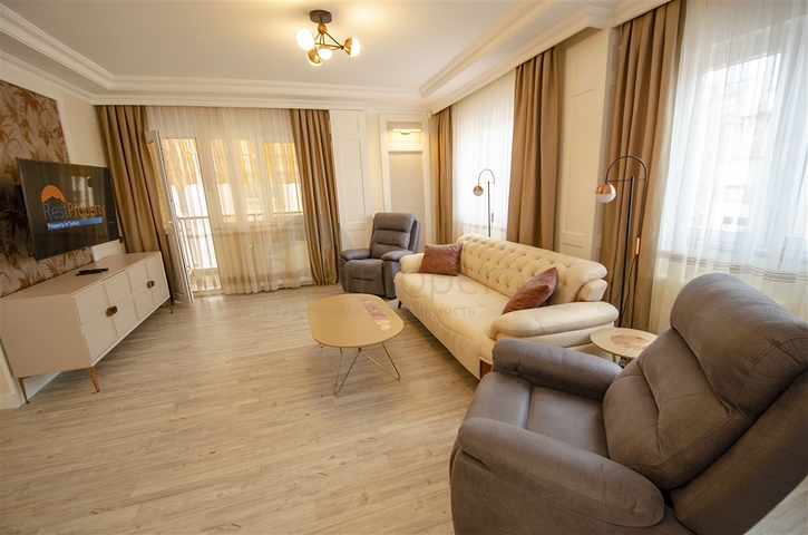 بنتهاوس 3 + 1 مفروشة 3 دقائق سيرا على الأقدام إلى البحر في أنطاليا