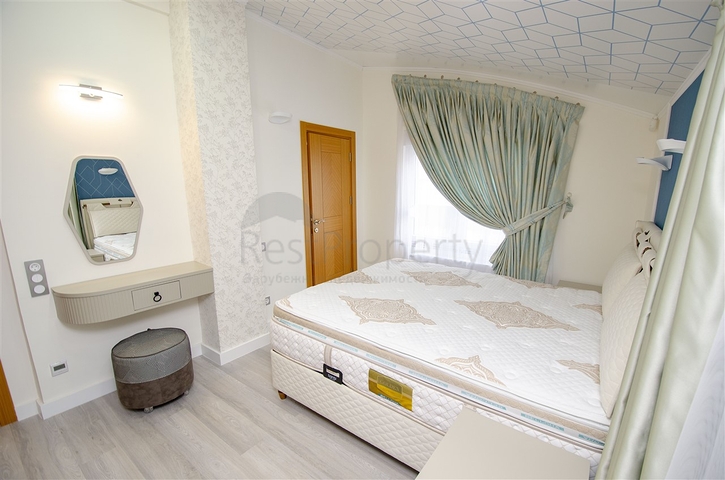 بنتهاوس 3 + 1 مفروشة 3 دقائق سيرا على الأقدام إلى البحر في أنطاليا