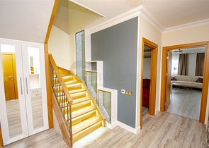 بنتهاوس 3 + 1 مفروشة 3 دقائق سيرا على الأقدام إلى البحر في أنطاليا