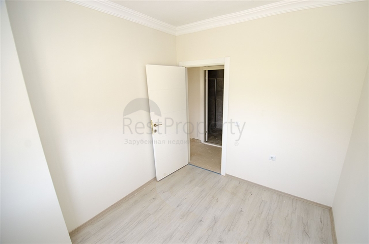 شقق 2 + 1 ، 3 + 1 في مجمع جاهز في كيبيز أنطاليا