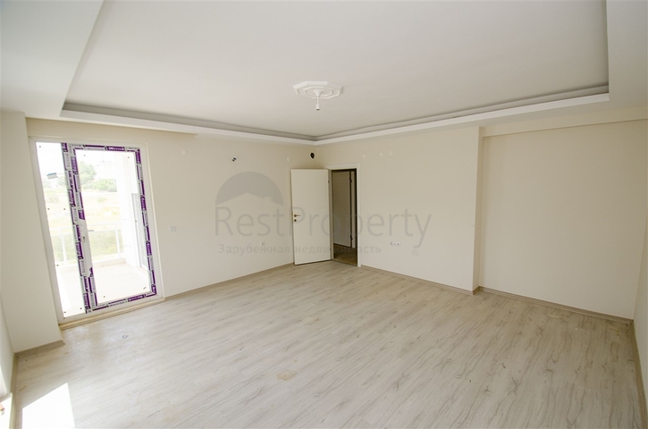 شقق 2 + 1 ، 3 + 1 في مجمع جاهز في كيبيز أنطاليا