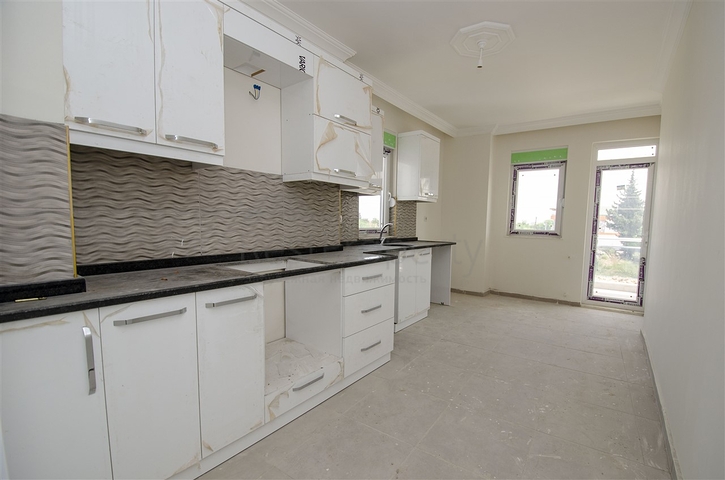 شقق 2 + 1 ، 3 + 1 في مجمع جاهز في كيبيز أنطاليا