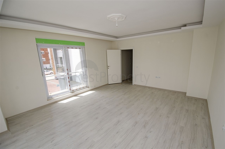 شقق 2 + 1 ، 3 + 1 في مجمع جاهز في كيبيز أنطاليا